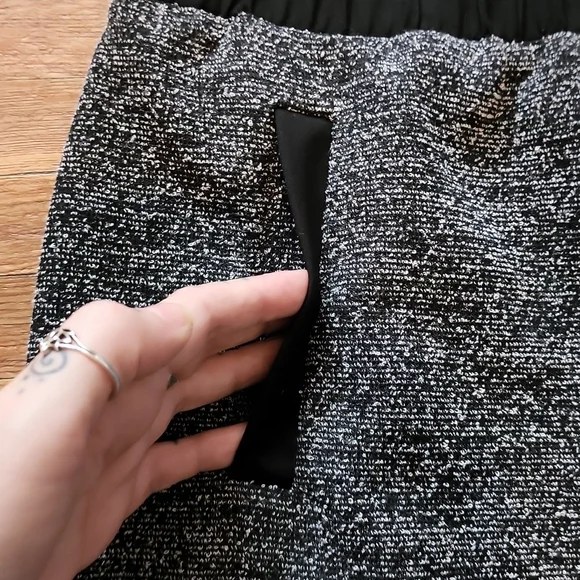 VINTAGE ANNE TAYLOR LOFT BRAND MULTIFUNCTIONAL MINI skirt size medium - Picture 3 of 10